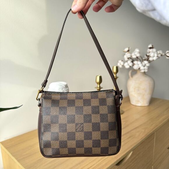 ✅AUTHENTIC✅LOUIS VUITTON Ebene Damier Truth Cosmetic Pouch - Picture 5 of 17